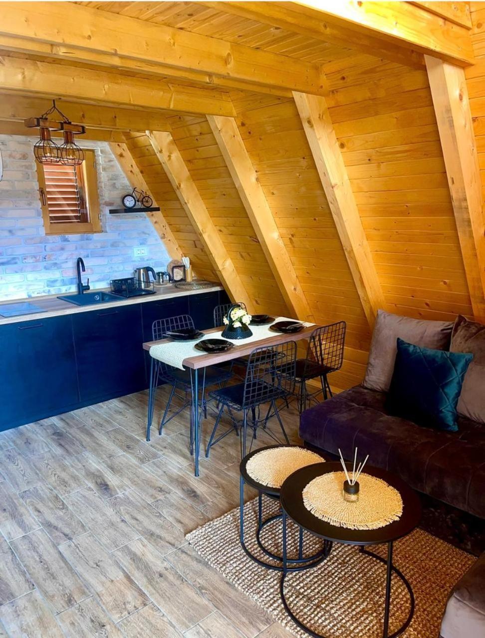 A Frame Houses Ans Zabljak Luaran gambar