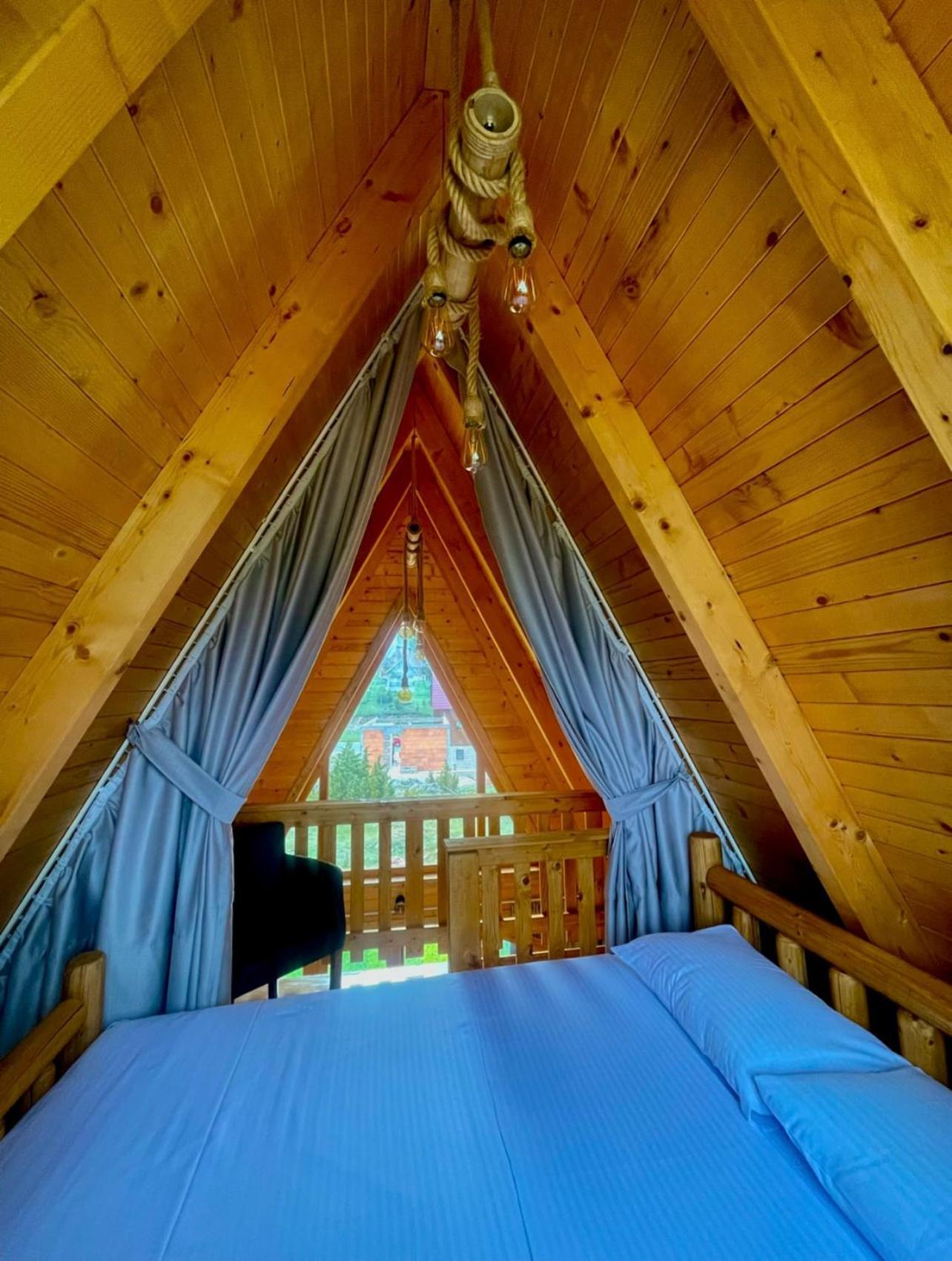 A Frame Houses Ans Zabljak Luaran gambar