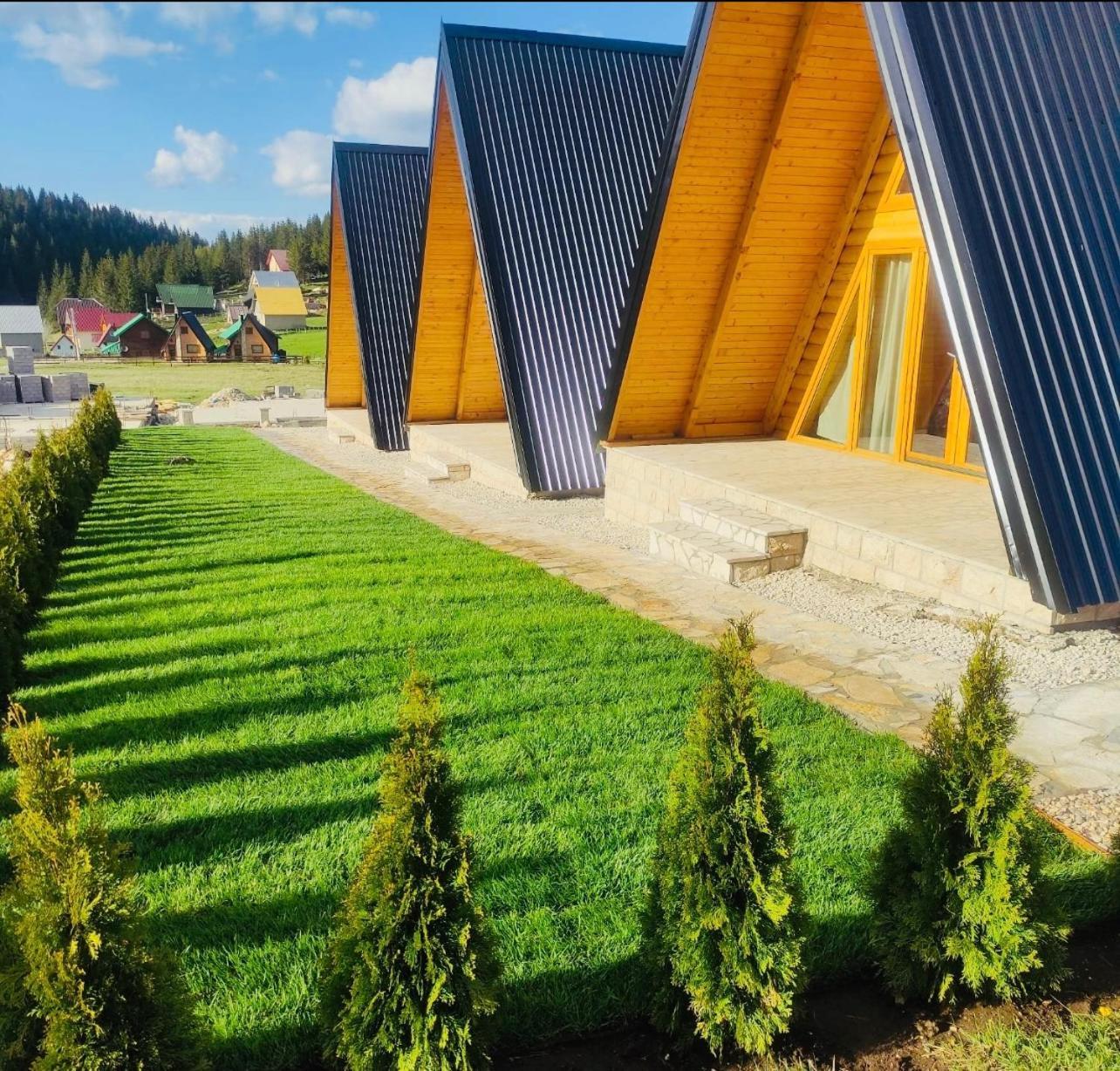 A Frame Houses Ans Zabljak Luaran gambar