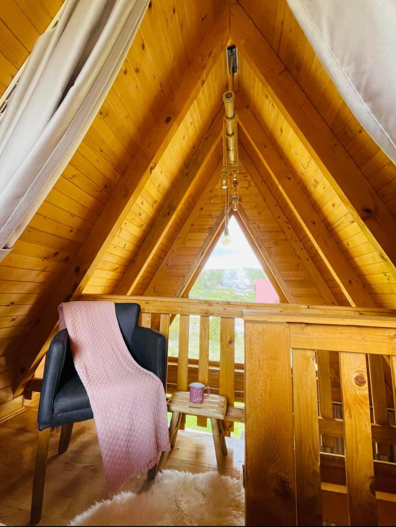 A Frame Houses Ans Zabljak Luaran gambar