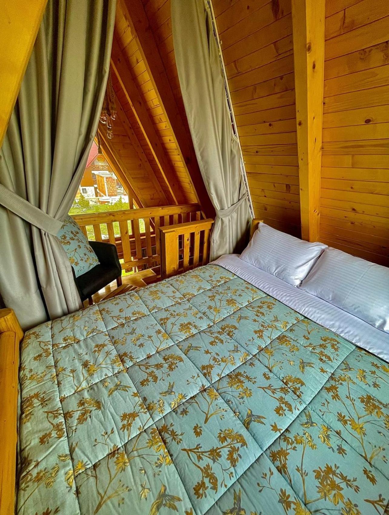 A Frame Houses Ans Zabljak Luaran gambar