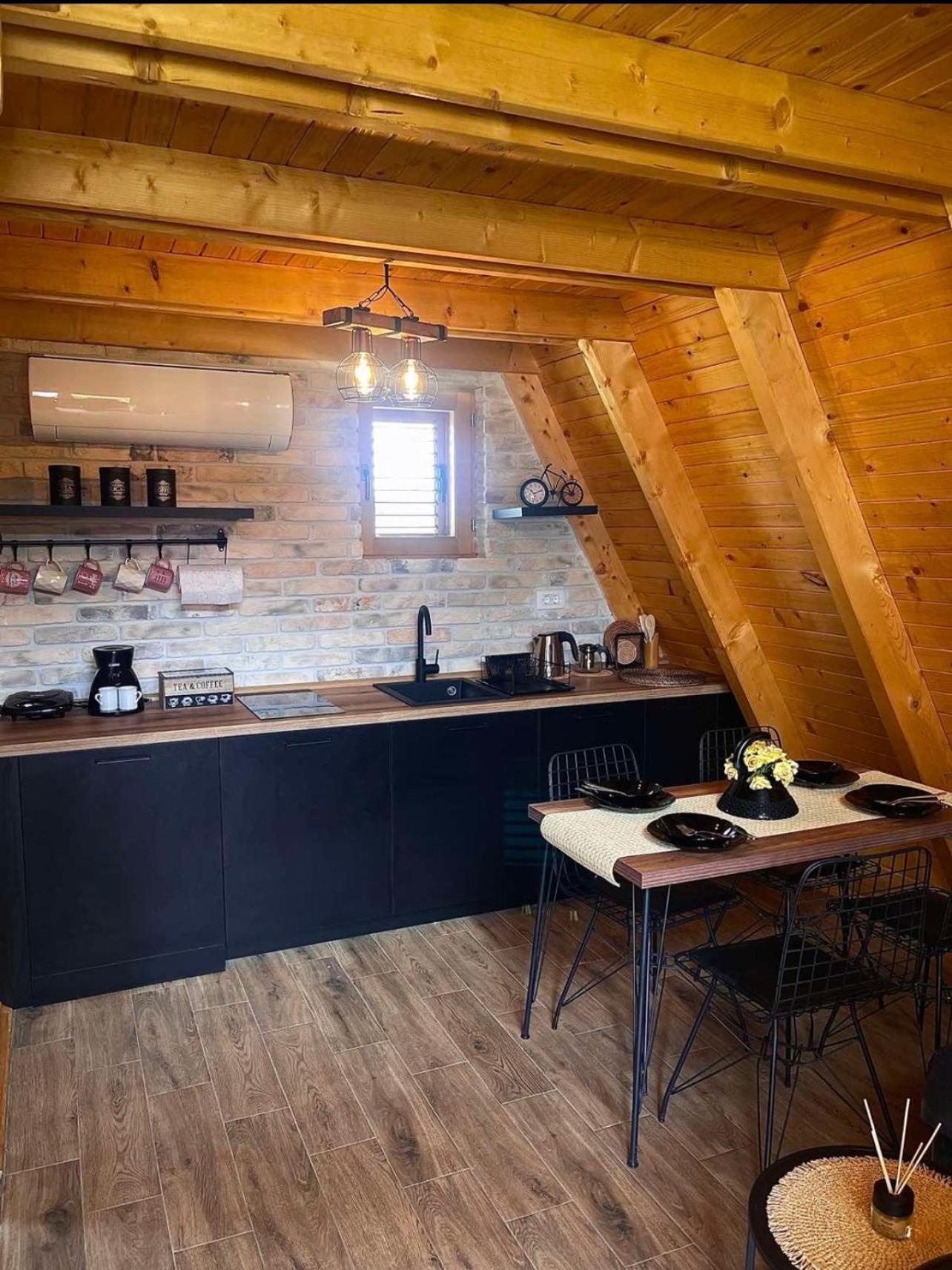 A Frame Houses Ans Zabljak Luaran gambar